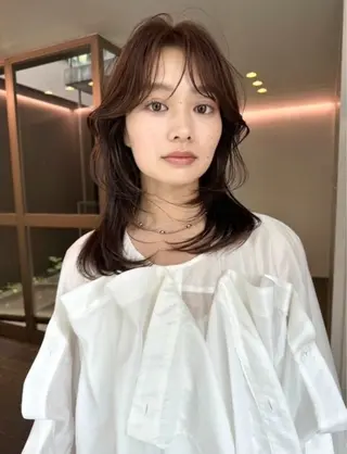 ミディアム 本田 聖のヘアスタイル