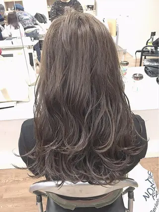 ミディアム カラー パーマ 小顔カット✨ 透明感カラー/村上のヘアスタイル
