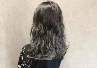 カラー Labimani所属・辻 正真のヘアスタイル