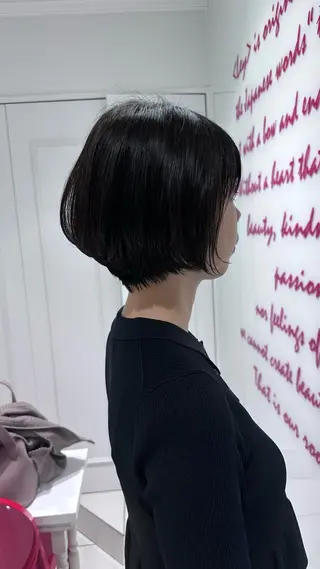 ショート パーマ 半田 陽菜のヘアスタイル