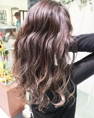 ロング カラー N° jillva ♦️川端裕司♦️のヘアスタイル