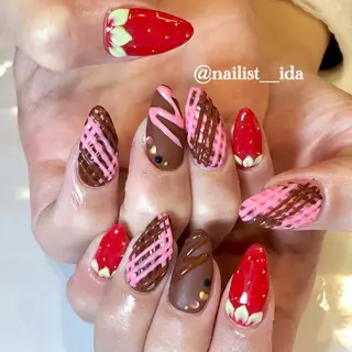 ネイル Arowa 伊田のネイルデザイン