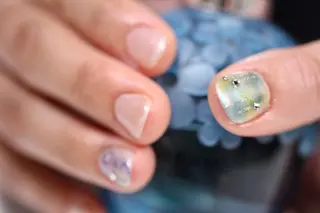 ネイル ママリンド　志村坂上店所属・しみ えんのネイルデザイン