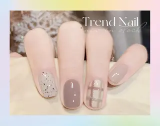 ネイル Dione ネイル専門店のネイルデザイン