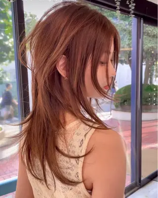 セミロング SHIN レイヤー‪‪カットのヘアスタイル