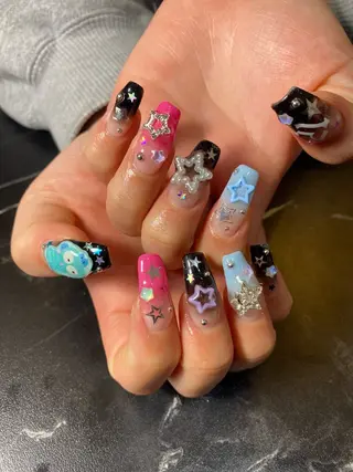 ネイル Ｌｉｔ所属・Ｌｉｔ .のネイルデザイン