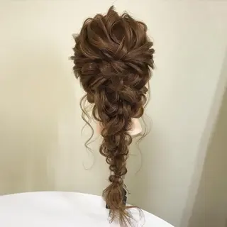 ロング ヘアアレンジ ライト写真場所属・タニモト ユイのヘアスタイル