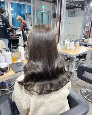 セミロング カラー パーマ ヘアアレンジ メンズ 僕なら縮毛矯正してて もブリーチできますのヘアスタイル