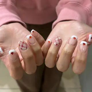 ネイル MARIE NAILS 大阪梅田店所属・藤原 舞衣のネイルデザイン