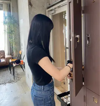 ロング カラー 大下 心渚 /ブリーチ/艶カラーのヘアスタイル