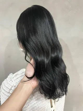セミロング カラー La  fith hair lien西宮北口所属・赤み消しカラー/透 明感カラー/有吉優香のヘアスタイル