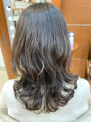 セミロング コテ巻き風パーマ/ 髪質改善/河島恭平のヘアスタイル