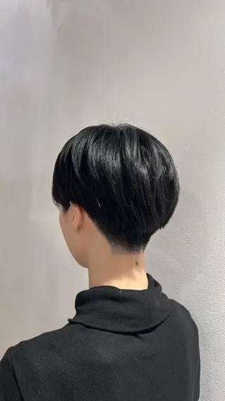 ショート BUZZ 自由が丘所属・ogura hitomiのヘアスタイル