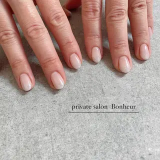 ネイル BONHEUR Annaのネイルデザイン
