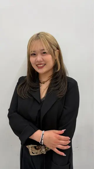 ロング 艶髪ハイトーンカラー 渋谷🎀ririkaのヘアスタイル