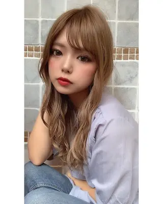 セミロング 代表山口ひな 髪質改善のプロのヘアスタイル