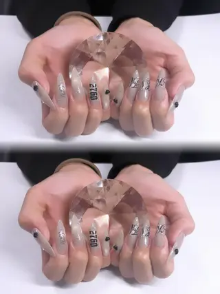 ネイル 𝑵𝒂𝒊𝒍𝒔𝒂𝒍𝒐𝒏 𝑳𝒊𝒆𝒔𝒆所属・𝐋𝐢𝐞𝐬𝐞 𝐘𝐔𝐈のネイルデザイン