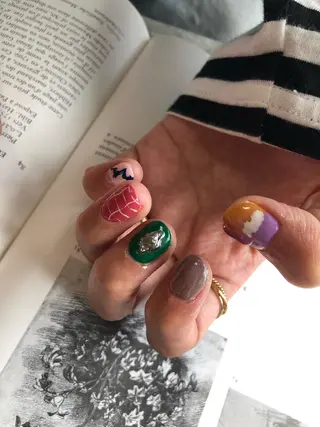 ネイル 黒葛原 めぐみのネイルデザイン