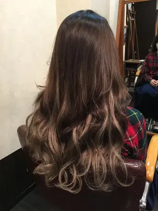 ミディアム セミロング ロング カラー 韓国ヘア🤍髪質改善 🇰🇷AKANEのヘアスタイル