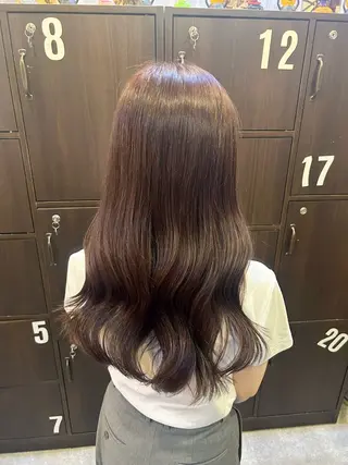 ロング カラー 出川 結菜のヘアスタイル