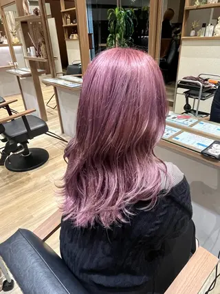 ロング カラー 樋口 莉奈のヘアスタイル