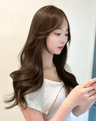 カラー 赤みなしベージュ🪞 🫧韓国♡天神美容室のヘアスタイル