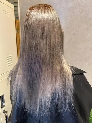 カラー フェニーチェ高崎所属・鶴谷 麻衣のヘアスタイル