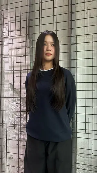 ロング 真愛 /UMMのヘアスタイル