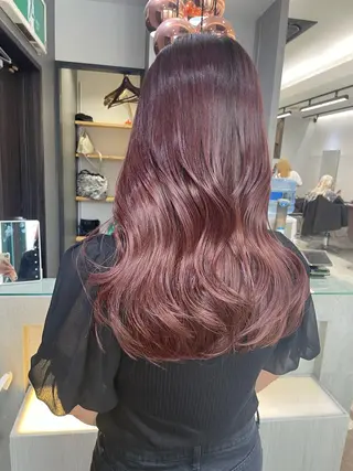 カラー AIRI layer cut hairのヘアスタイル