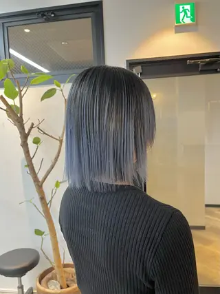 ショート カラー ハイトーンカラ ー/小川のヘアスタイル