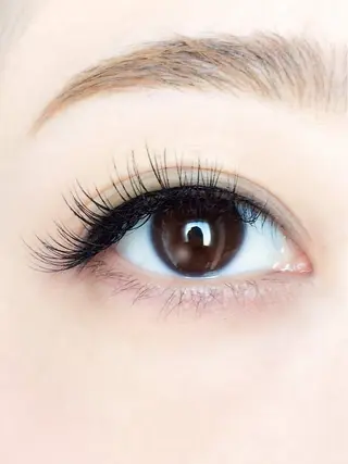 マツエク・マツパ LUMOS eyelash salon所属・アイラッシュサロン ルーモスの眉毛・アイブロウイメージ