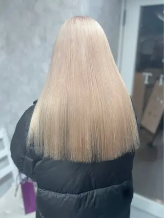 ロング カラー のん🎀ハイトーン/ レイヤーカット🐳のヘアスタイル