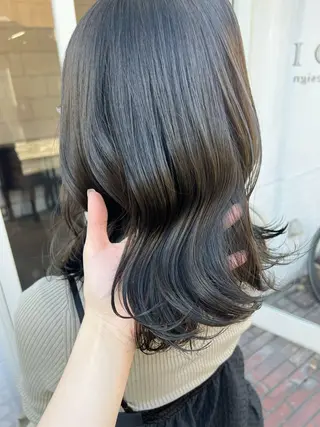 カラー 🤍 akaneのヘアスタイル