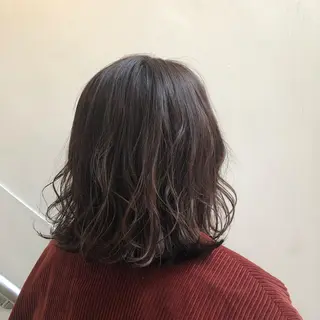 ミディアム カラー feery所属・中司 莉菜のヘアスタイル