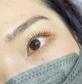 マツエク・マツパ U_la所属・U_la [ウーラ] 片岡の眉毛・アイブロウイメージ