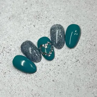 ネイル Nabi所属・Nabi 進藤彩のネイルデザイン