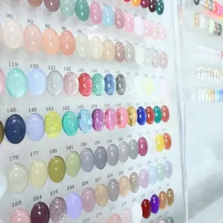 ネイル novem所属・novem Ainaのネイルデザイン