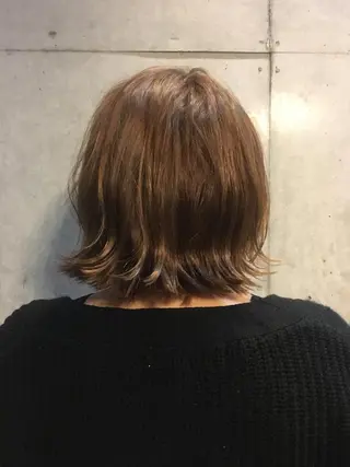 ミディアム 白土 さくらのヘアスタイル