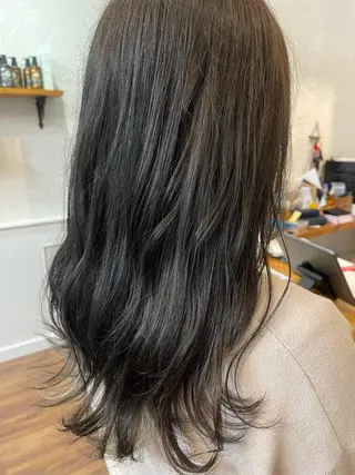 ロング 関根 沙季のヘアスタイル