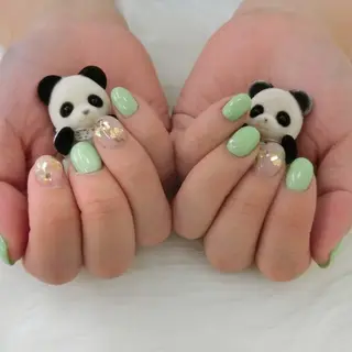 ネイル カラーズビューティサロン所属・ツノスエアヤカ ／つののネイルデザイン