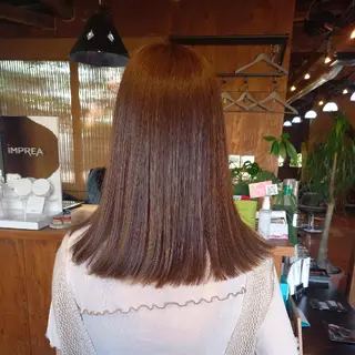 ミディアム 飯田 仁美のヘアスタイル