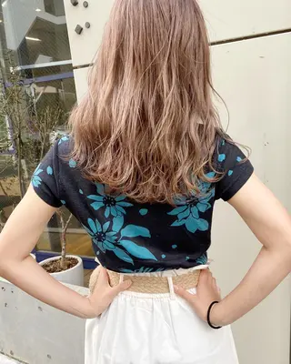 セミロング カラー ⭐️横浜ブリーチ特化 美容師　堤涼⭐️のヘアスタイル
