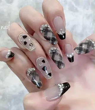 ネイル Queen Nail 柏店　クイーンネイルのネイルデザイン