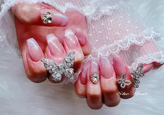 ネイル She   Nail所属・ISA_ BELLAのネイルデザイン