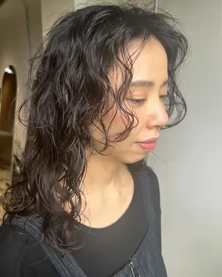 セミロング パーマ sendai mayumiのヘアスタイル