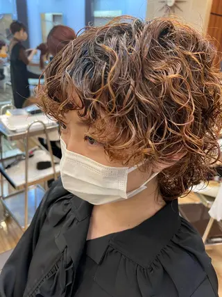 ショート カラー パーマ しみず さくら🌸のヘアスタイル