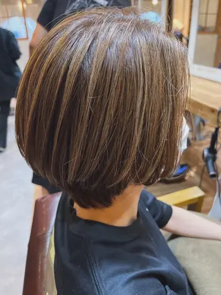 ミディアム カラー Yanagi Yのヘアスタイル