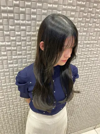 ロング 新宿 谷合 玲花のヘアスタイル