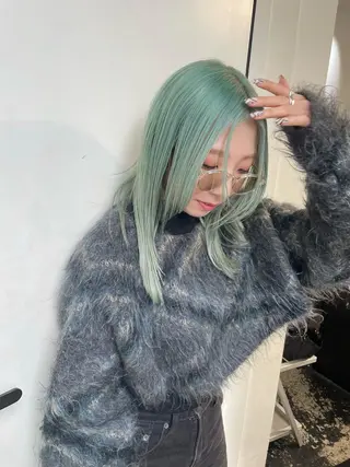 セミロング カラー パーマ ヘアアレンジ メンズ キッズ ネイル マツエク・マツパ アイブロウ 艶ハイトーン/ヘア アレンジAYAKAのヘアスタイル