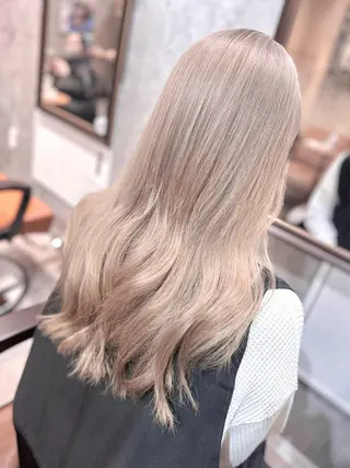 ロング 🔷ブリーチバレイヤ ージュ🔷飯野達也のヘアスタイル